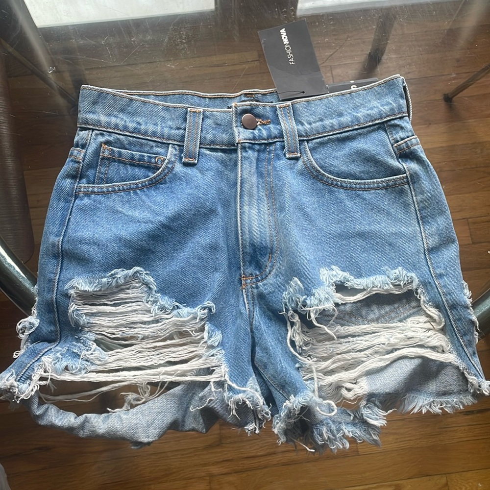 Fashion nova jean shorts size small